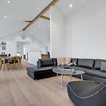Σπίτι διακοπών Gorgeous In With Kitchen