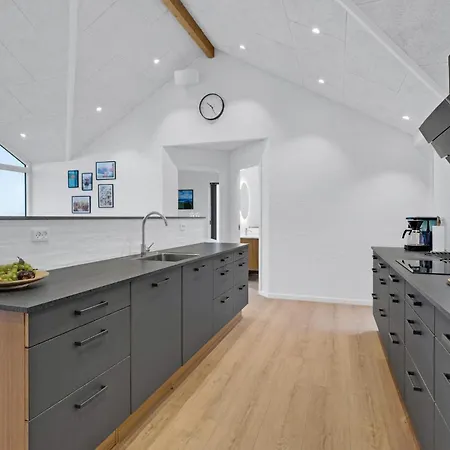 Gorgeous In With Kitchen